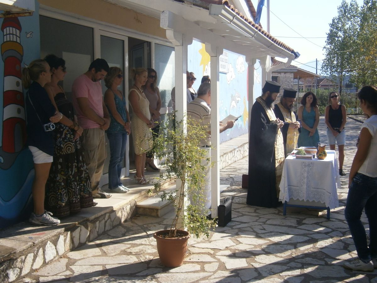 Άνοιξαν τα σχολεία…